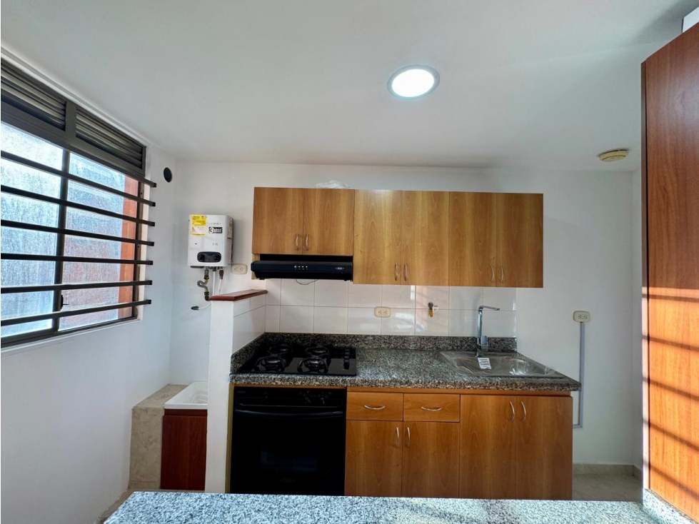 APARTAMENTO DOS ALCOBAS Y ESTUDIO UNIDAD COMPLETA CERCA A LA ABADIA — foto 4