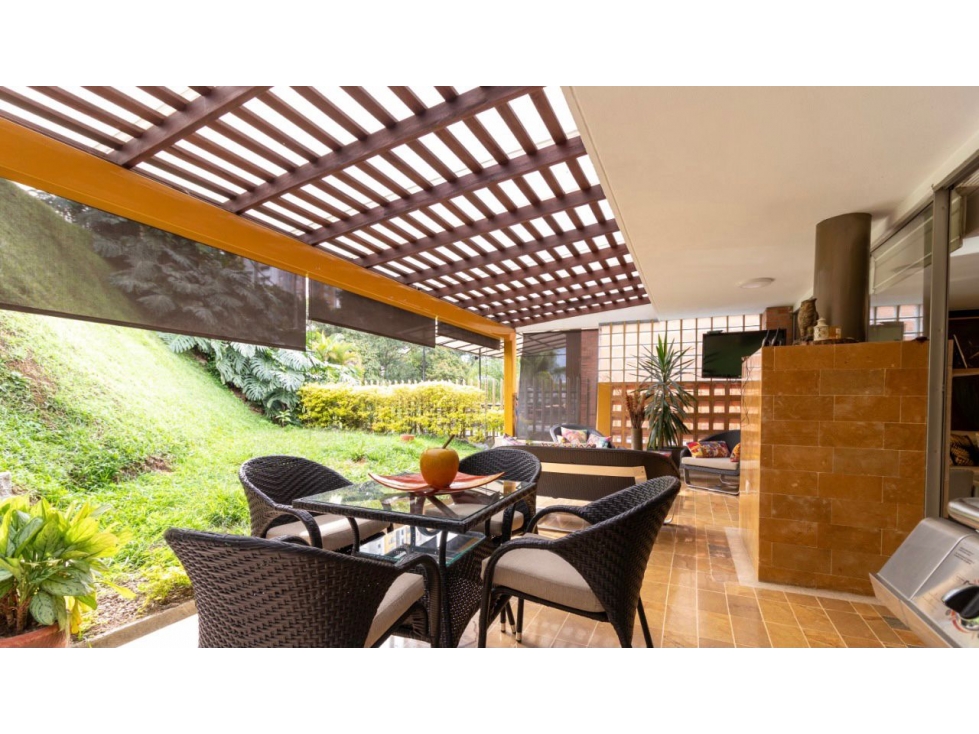 HERMOSA CASA EN AVES MARIA