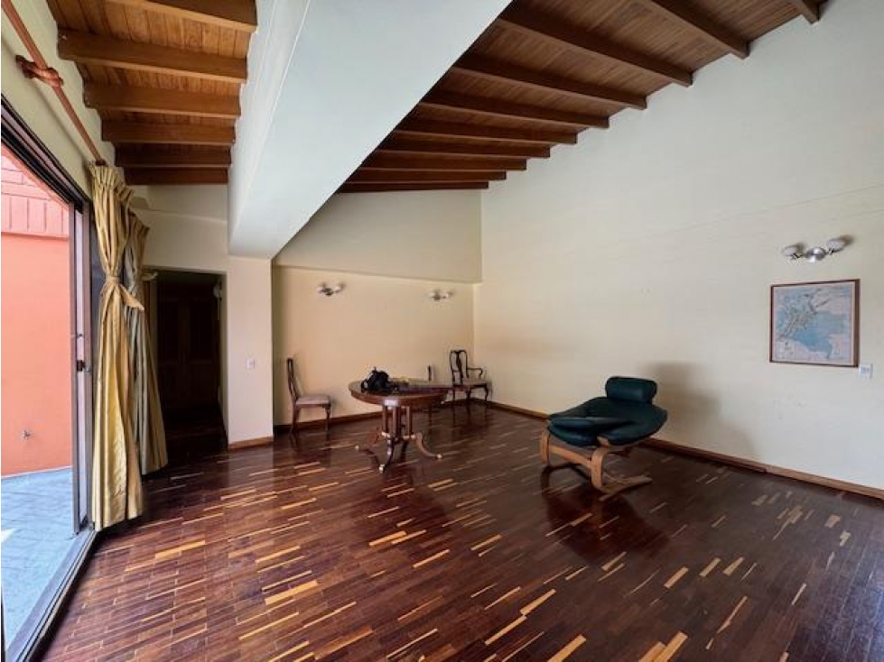 EXCELENTE APARTAMENTO 2 ALCOBAS EN PROVENZA CON LICENCIA COMERCIAL — foto 5