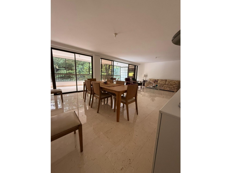 HERMOSO APARTAMENTO EN EL POBLADO SECTOR TRANQUILO — foto 2