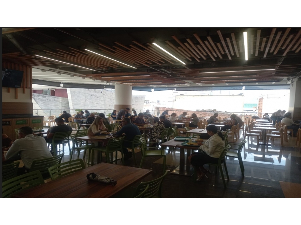 local en GRAN PLAZA rentado a local de comidas ( Mr tamal) — foto 5