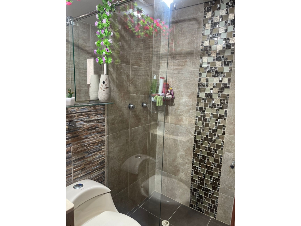 VENTA DE HERMOSO APTO CENTRAL EN SABANETA — foto 5