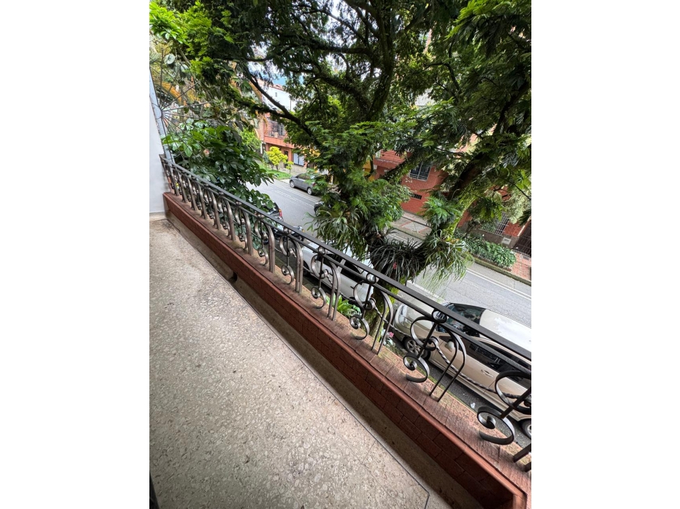 VENTA DE CASA CON AMPLIA TERRAZA EN EL BARRIO MESA — foto 5