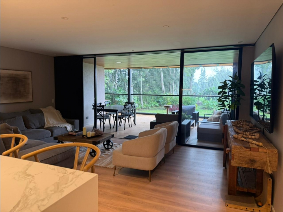 Apartamento con vista al campo de golf en llanogrande — foto 2