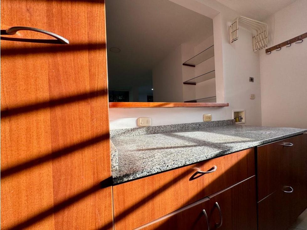 APARTAMENTO DOS ALCOBAS Y ESTUDIO UNIDAD COMPLETA CERCA A LA ABADIA — foto 6