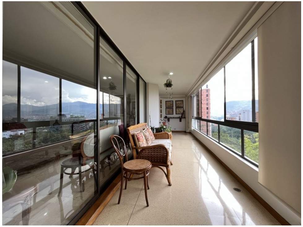 APARTAMNETO CERCA A CLINICA MEDELLIN EN EL POBLADO