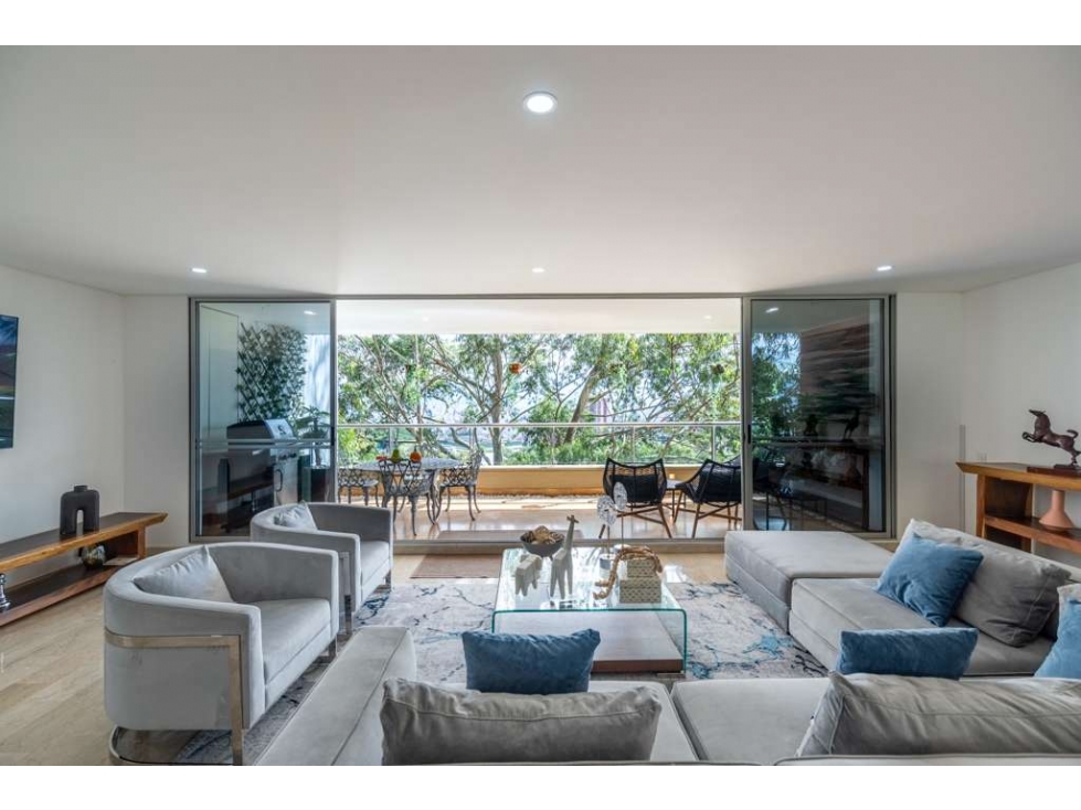 Apartamento sector tesoro arriba de la clinica del rosario