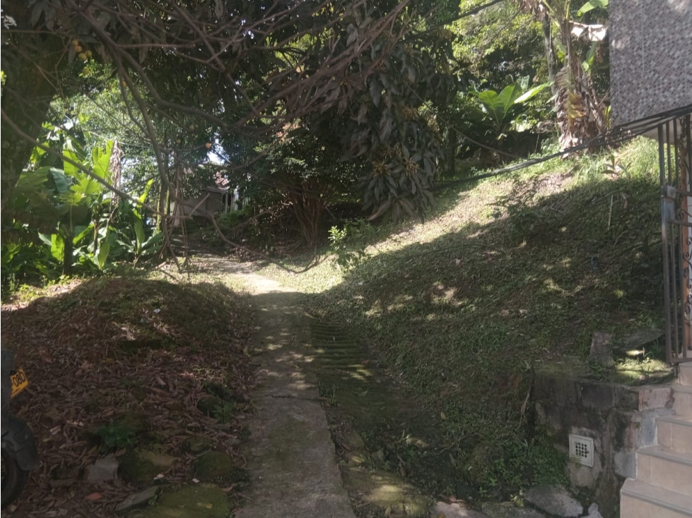 Se vende Casa Lote en Itagui - Excelente ubicacion