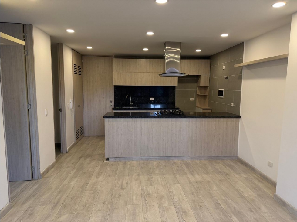 VENTA DE APARTAMENTO EN SANTA BARBARA CENTRAL — foto 4