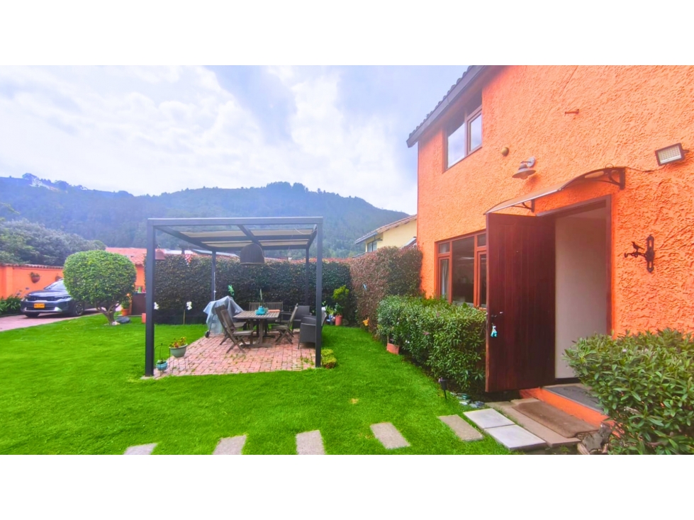Asombrosa CASA CAMPESTRE de CHIA FONQUETÁ en Arriendo $ 4,500,000 - 1