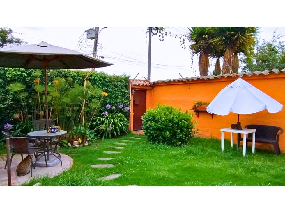 Asombrosa CASA CAMPESTRE de CHIA FONQUETÁ en Arriendo $ 4,500,000 - 3