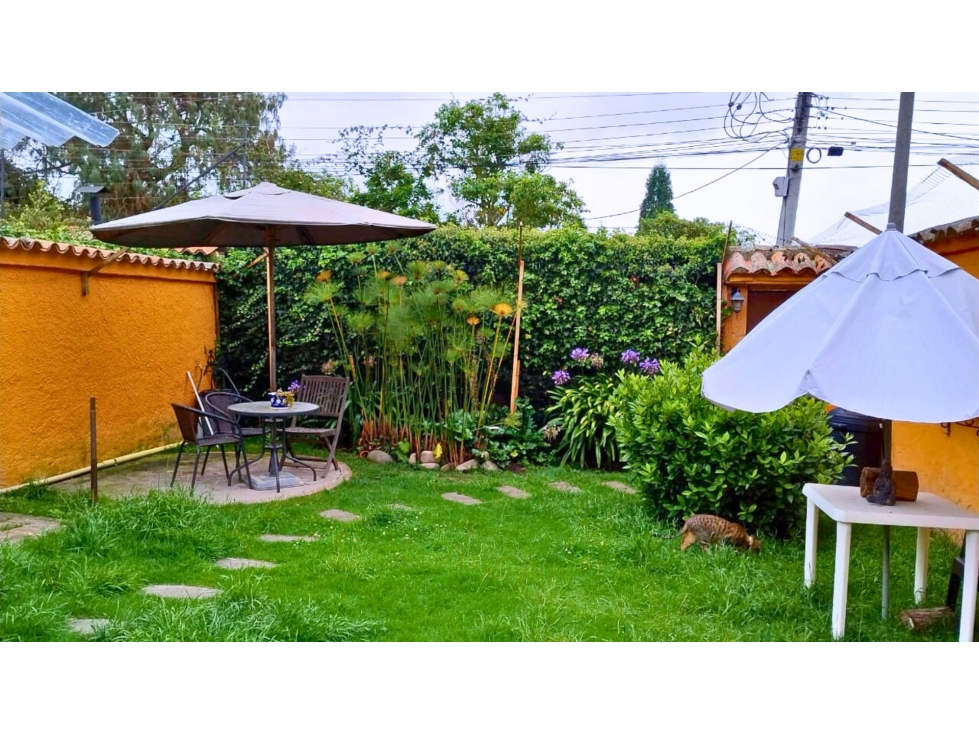 Asombrosa CASA CAMPESTRE de CHIA FONQUETÁ en Arriendo $ 4,500,000 - 4