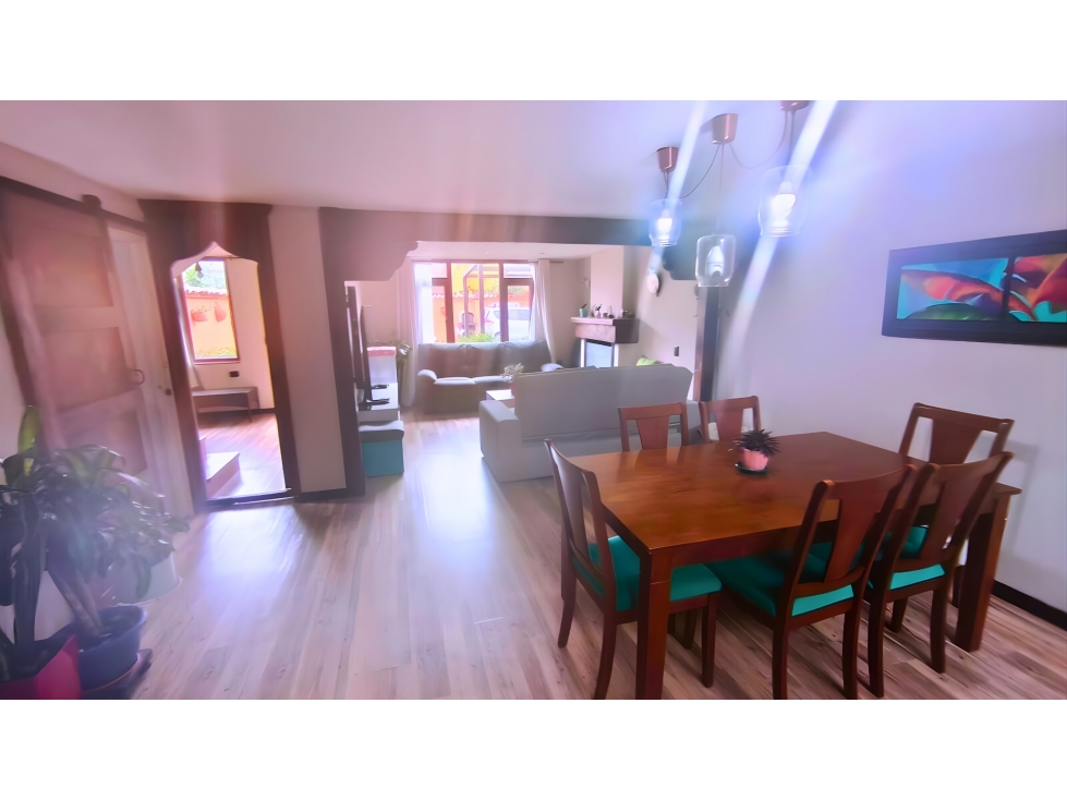 Asombrosa CASA CAMPESTRE de CHIA FONQUETÁ en Arriendo $ 4,500,000 - 6