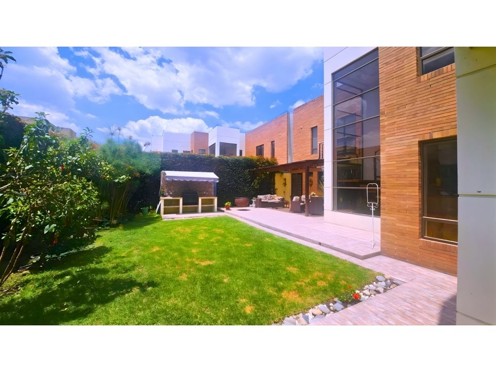 Casa Campestre de Cajicá en Arriendo $ 7,700,000 - 6