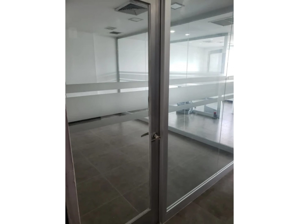 Vendo oficina lista para ocupar - 6