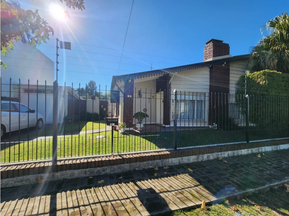 VENDE CASA AMERICANA 3 AMBIENTES - APTA CREDITO - 2