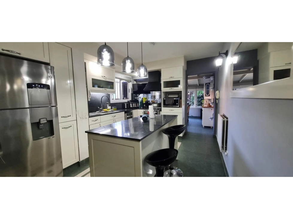 CASA 3 AMBIENTES CON PILETA ITUZAINGO CENTRO