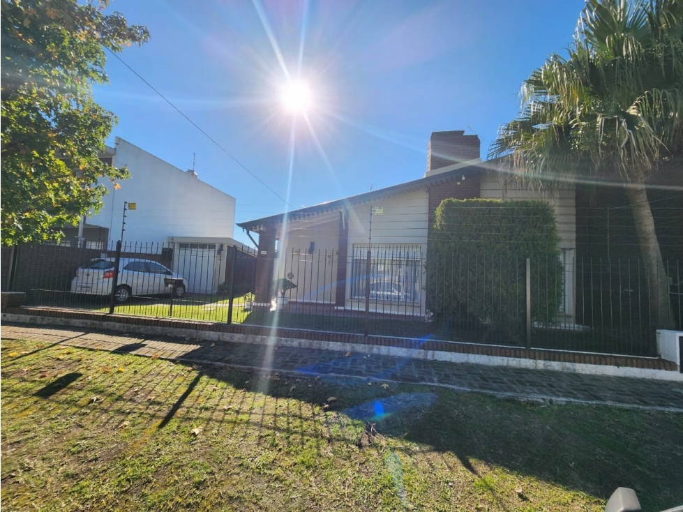 VENDE CASA AMERICANA 3 AMBIENTES - APTA CREDITO - 3