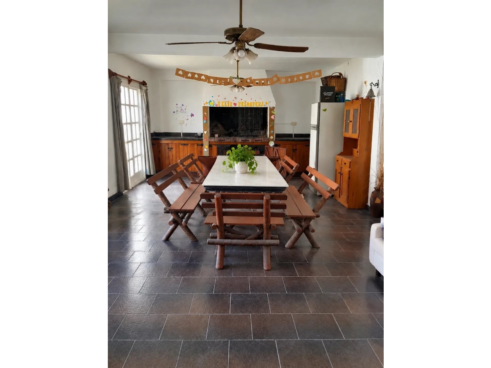 CASA 6 AMBIENTES CON PILETA — foto 4