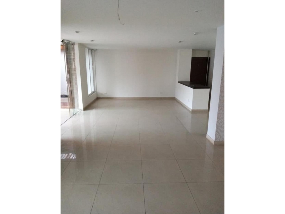 (J-C) APARTAMENTO DÚPLEX PARA VENTA EN EL PEÑÓN, OESTE DE CALI.