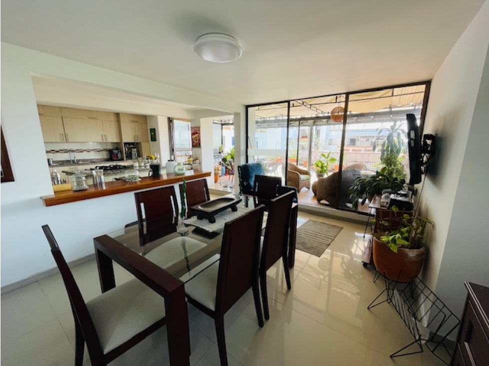 (MP) APARTAMENTO PARA VENTA EN EL REFUGIO, SUR DE CALI.