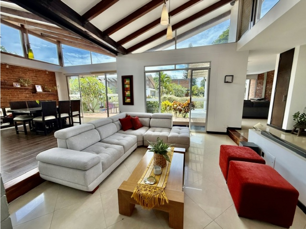 (JM) CASA EN VENTA EN LAS MERCEDES, SUR DE CALI.