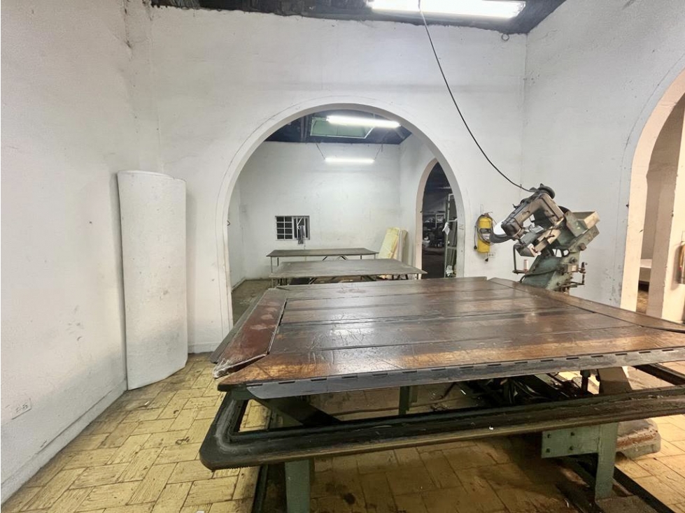 (J) LOCAL PARA LA VENTA EN EL OESTE, CALI — foto 2