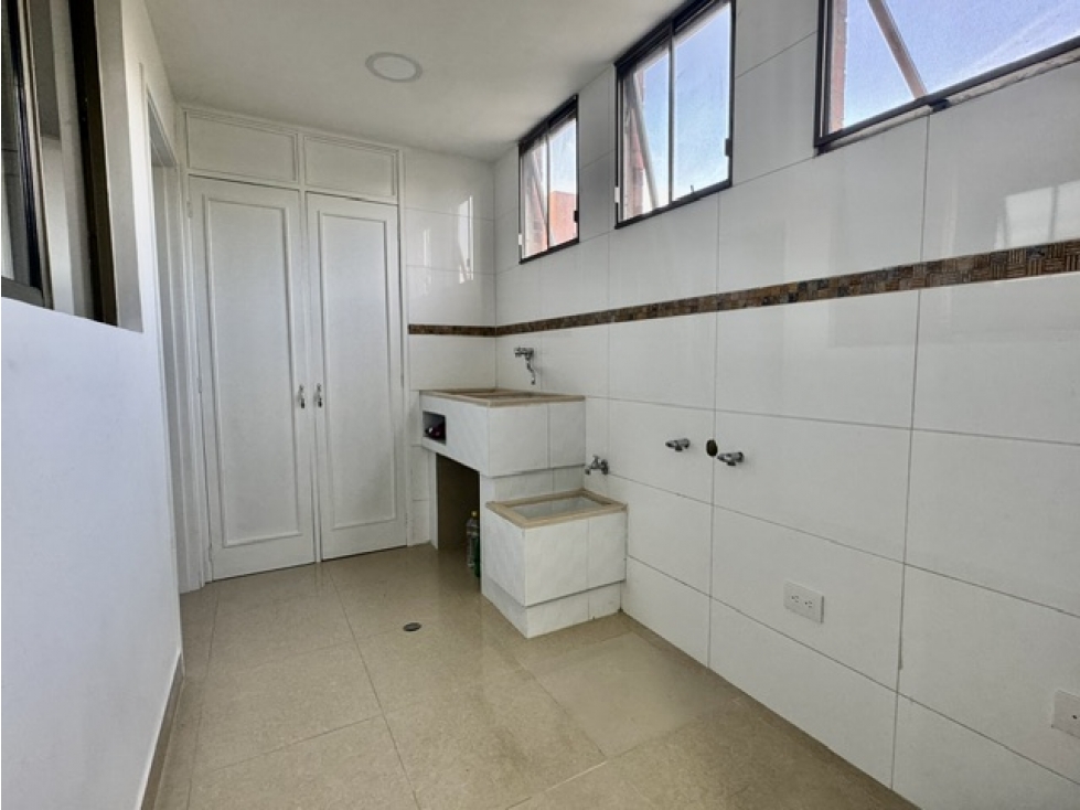 (J-C) APARTAMENTO EN VENTA EN CIUDAD JARDIN, SUR DE CALI. — foto 4