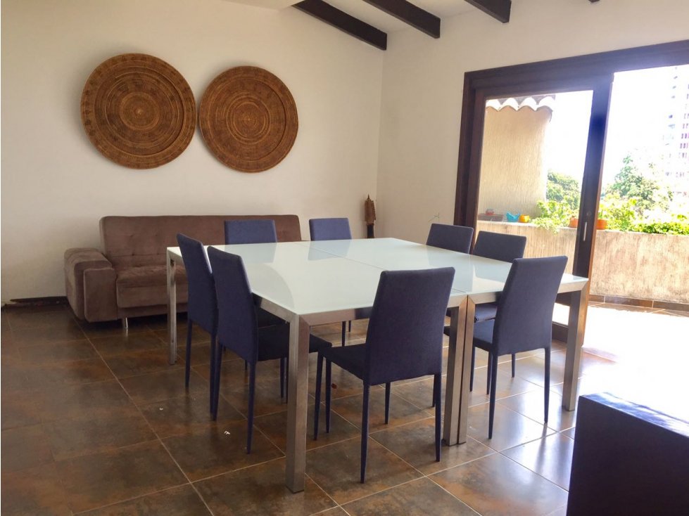 (J) CASA REMODELADA PARA VENTA EN ARBOLEDA-OESTE, CALI
