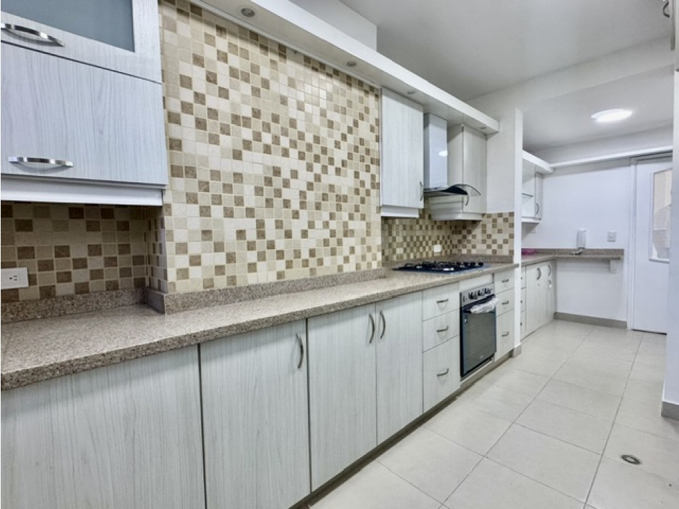 (J-C) APARTAMENTO EN VENTA EN CIUDAD JARDIN, SUR DE CALI. — foto 5