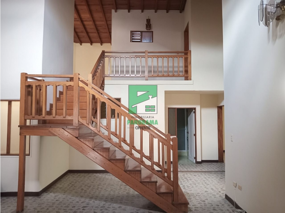 CASA PARA LA VENTA EN EL SECTOR DE SAN JUAN DE DIOS