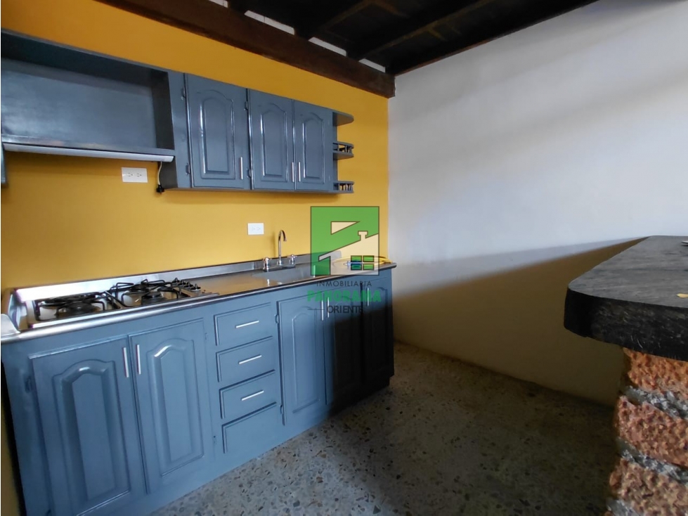 APARTAESTUDIO DISPONIBLE PARA EL ARRIENDO