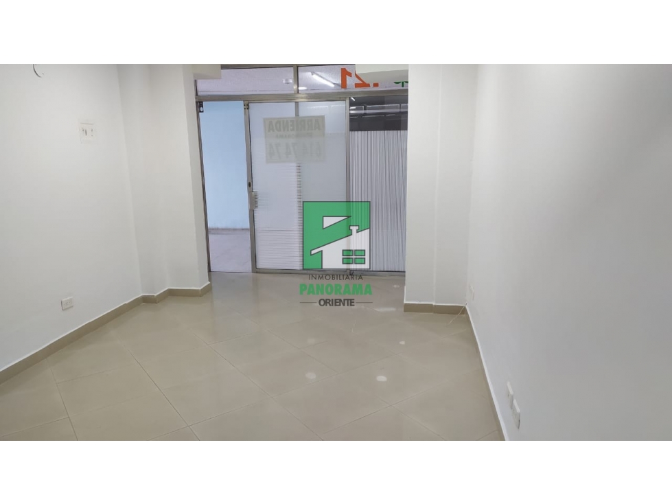LOCAL COMERCIAL EN ARRIENDO SECTOR CENTRO COMERCIAL CORDOBA - 6