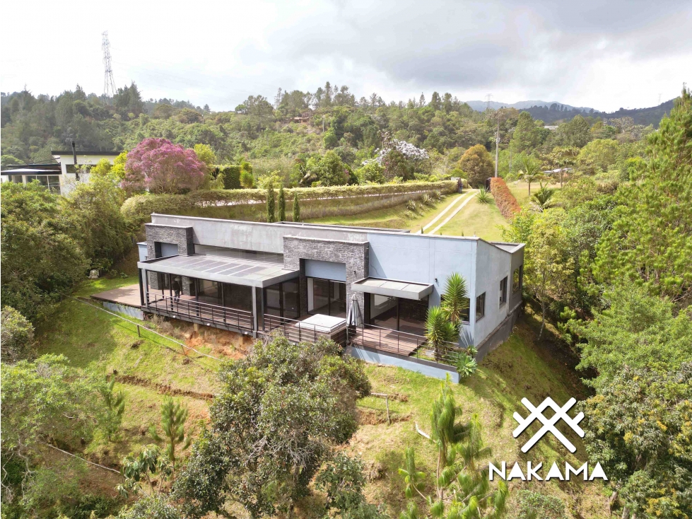 Casa en venta con acceso a cascada en Fizebad CA-FIZ-0289