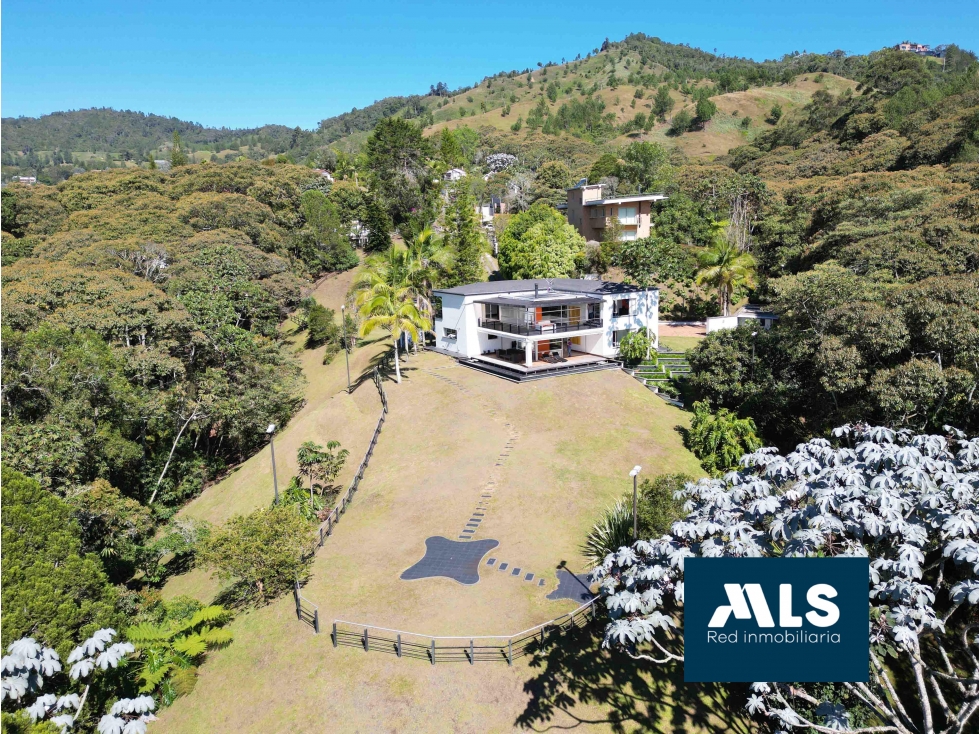 Casa en venta con lote grande en Fizebad CA-FIZ-0282 MLS# 247998