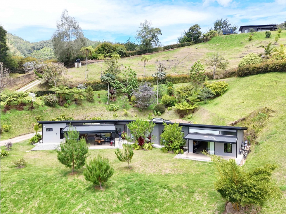 Casa campestre nivel en venta El Retiro El Chuscal MLS# 267940