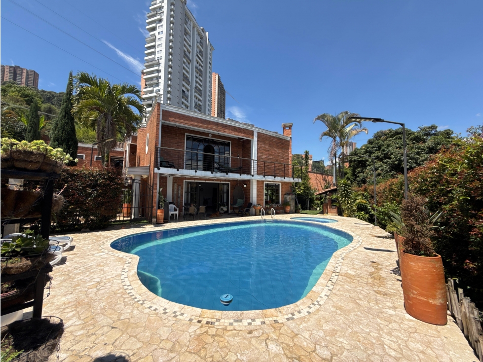 Casa en venta con piscina en Sabaneta CA-SAB-0383 MLS# 257802