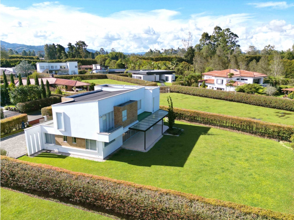 Casa de lujo con lote plano en venta Llanogrande — foto 6