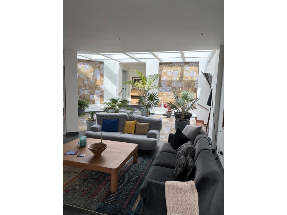 EXCLUSIVA VIVIENDA EN SINDAMANOY - 2