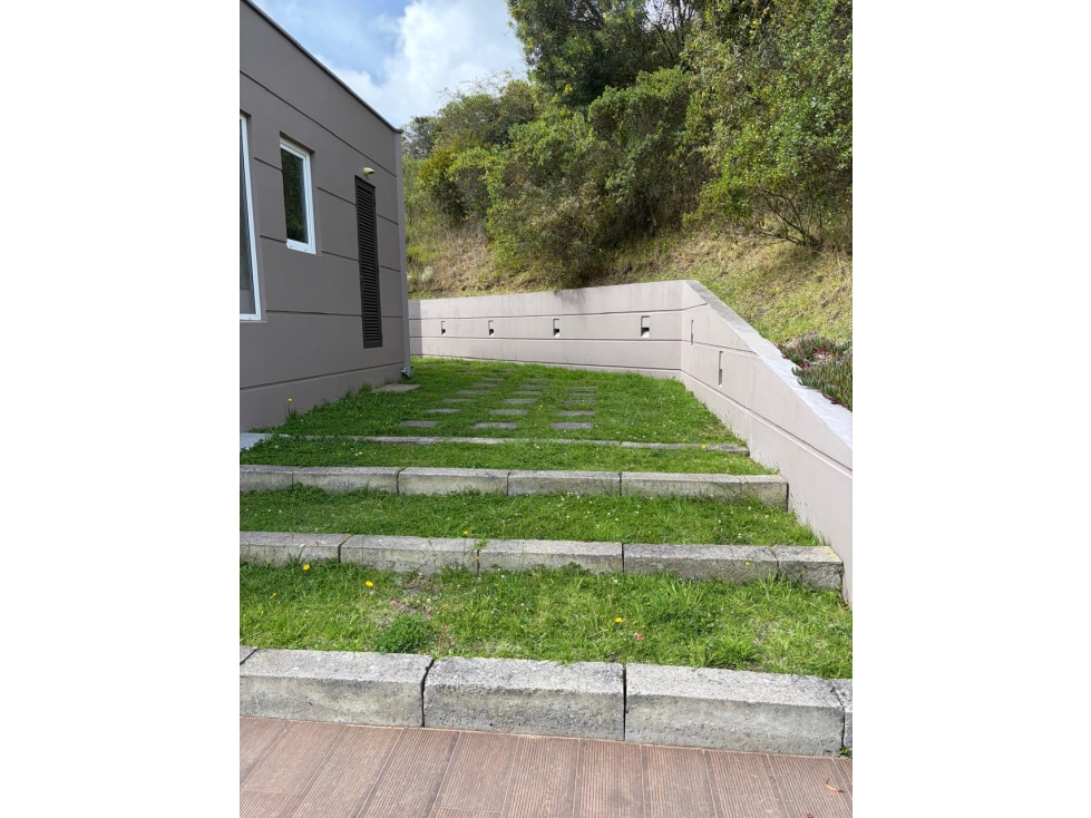 EXCLUSIVA VIVIENDA EN SINDAMANOY - 6