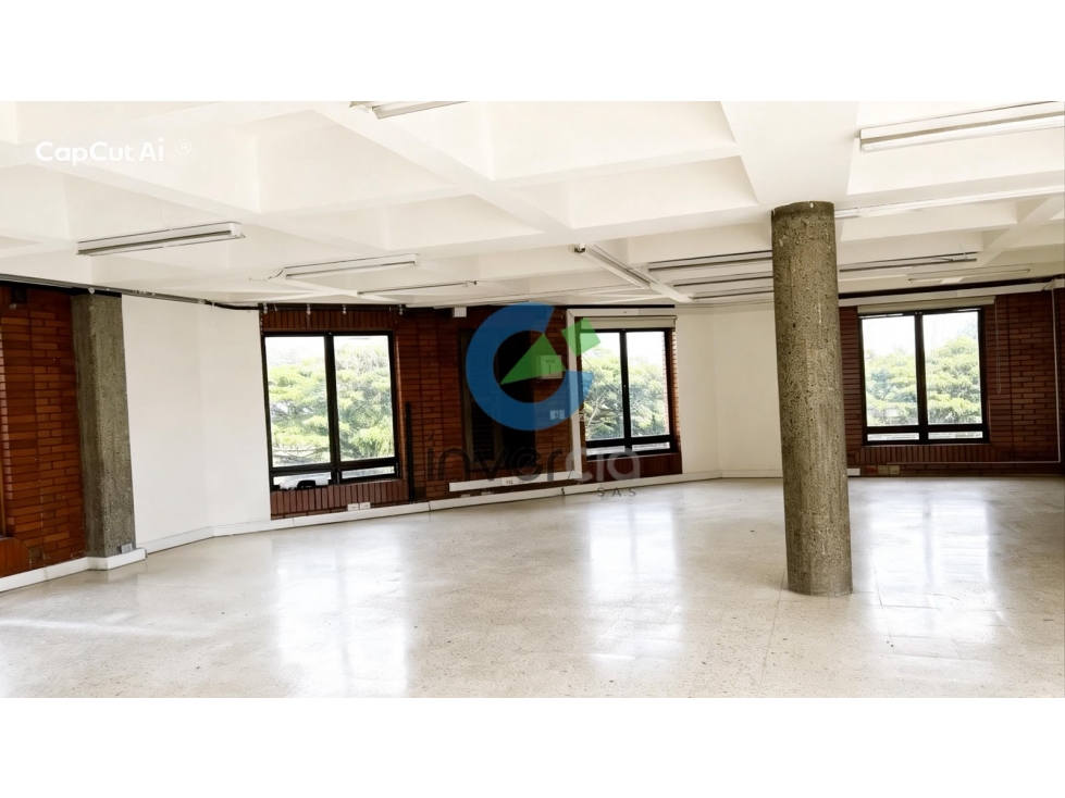 Oficina en Mercasa. Excelente espacio con amplia terraza privada. - 1