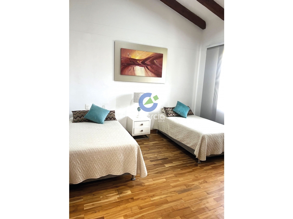 Vida de lujo en Cerritos: piscina, aire puro y sol garantizado — foto 2