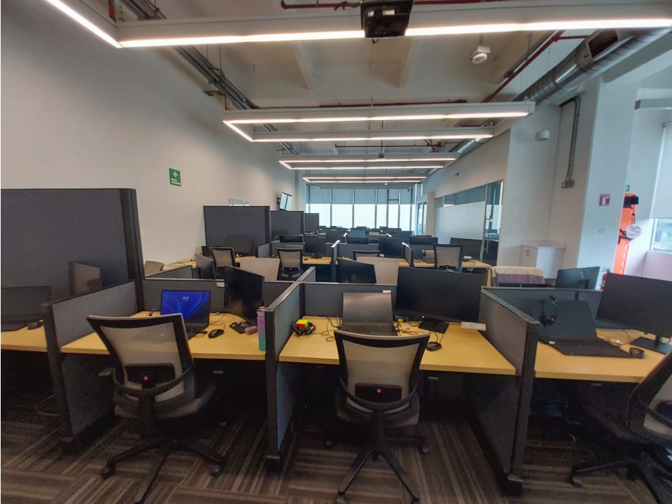 Oficina en venta/arriendo en Centro Ejecutivo Sabaneta - 2