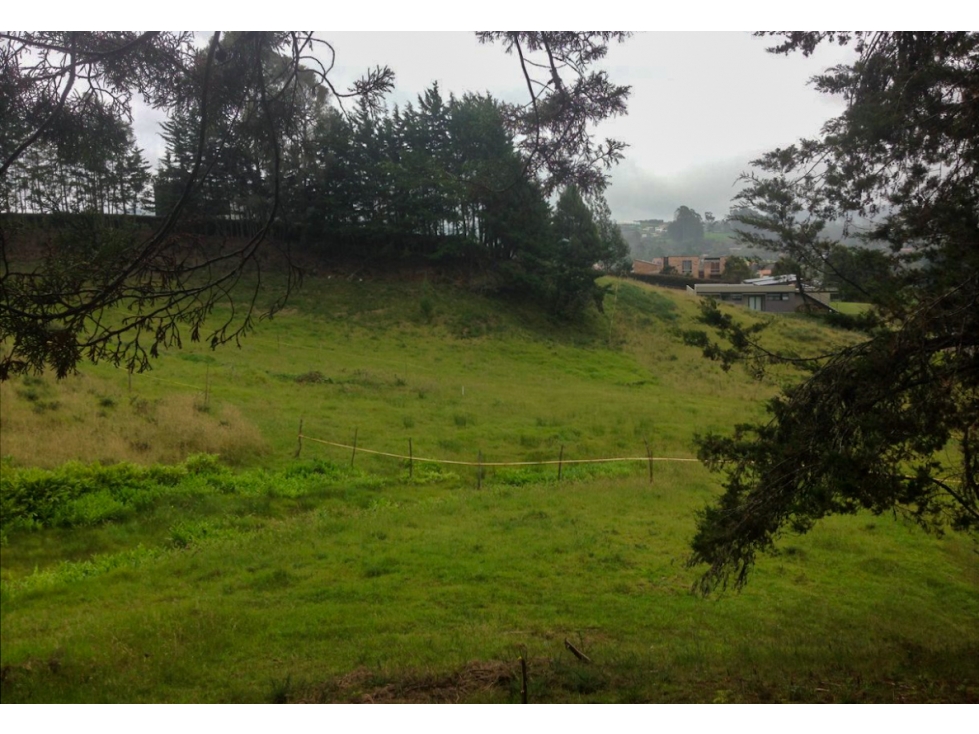 Lote en venta en exclusiva parcelación sector alto las palmas Envigado