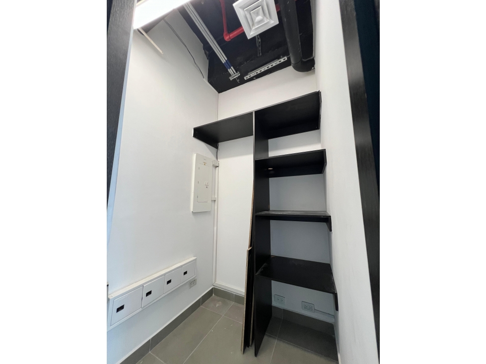 Arriendo oficina en moderno Ed Empresarial sector Milla de oro Poblado — foto 5