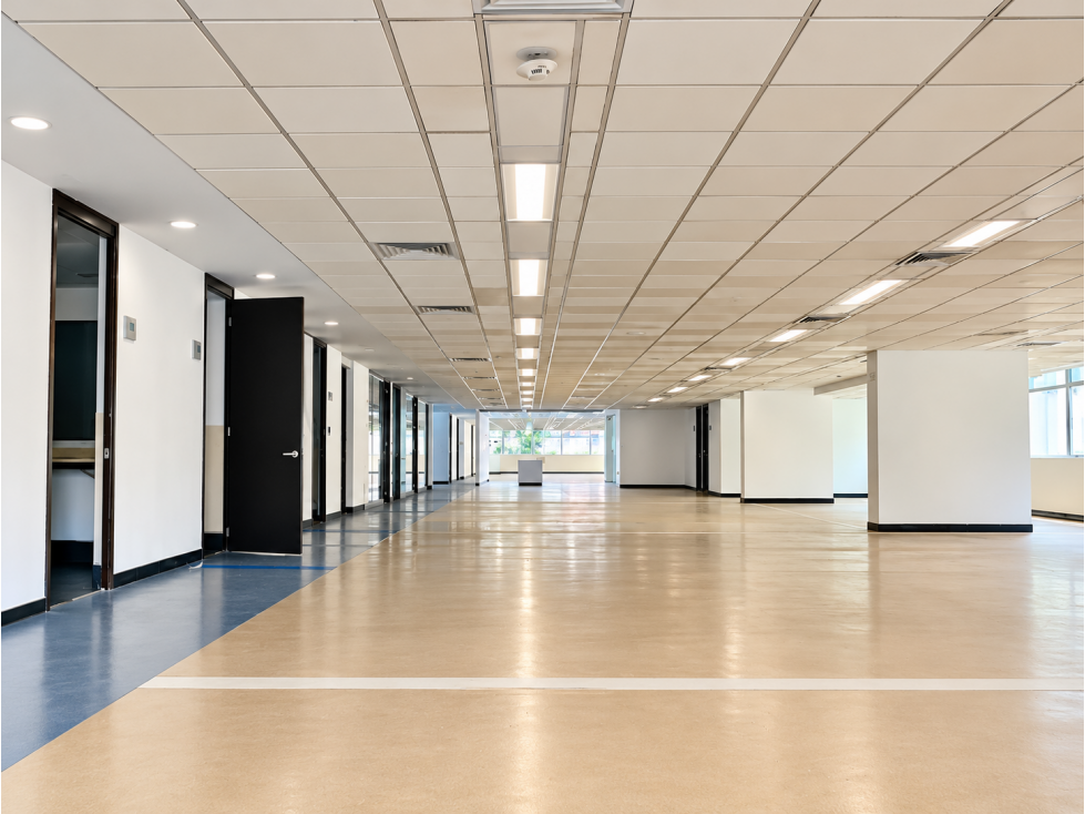 Venta o arriendo de oficina sector Ciudad del Rìo Medellìn — foto 5