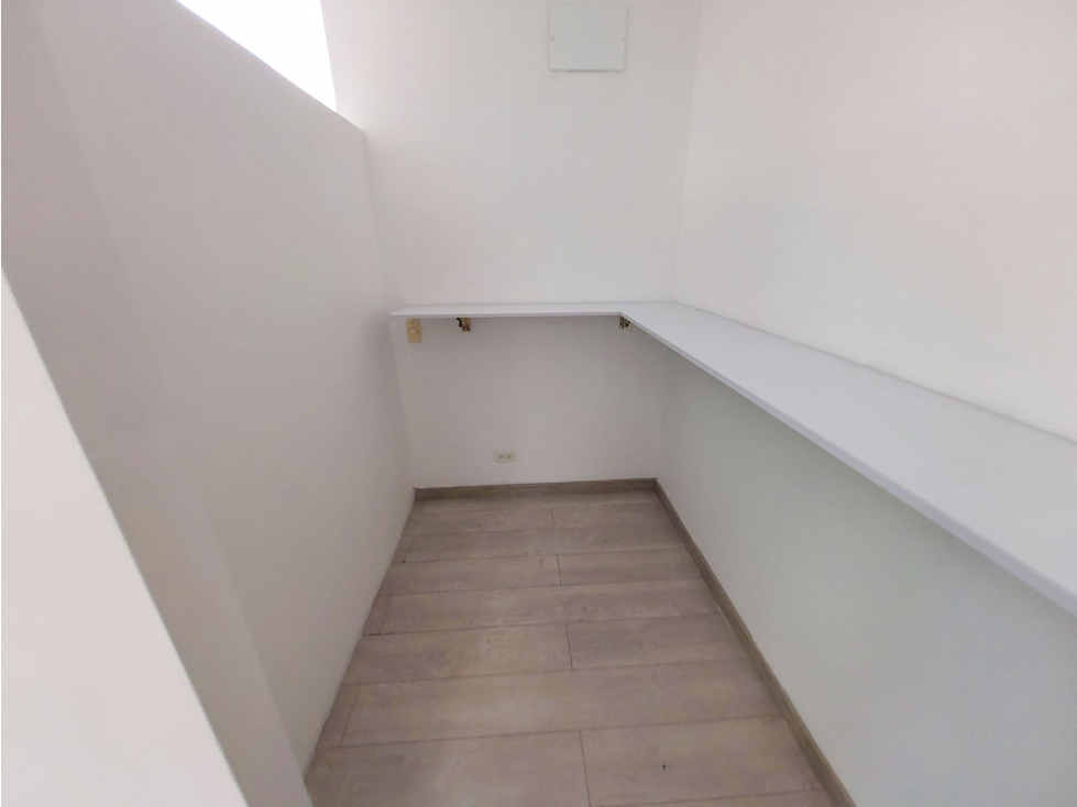 Arriendo de oficina en C Empresarial sector Milla de oro el Poblado — foto 5