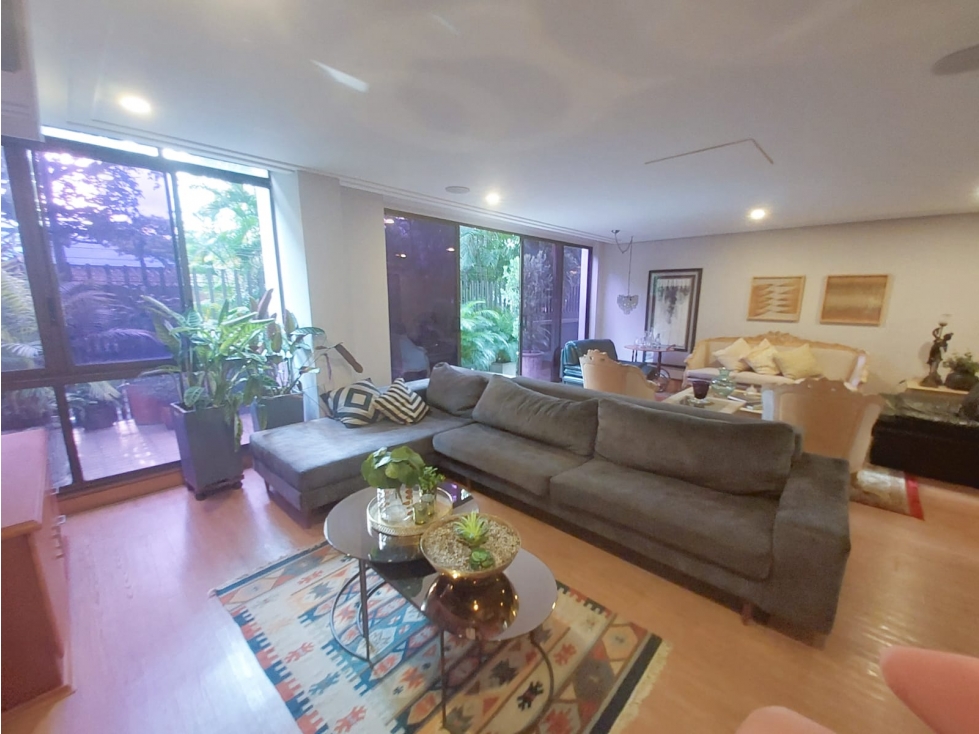 Apartamento en venta reformado con jardín sector Astorga el Poblado — foto 6