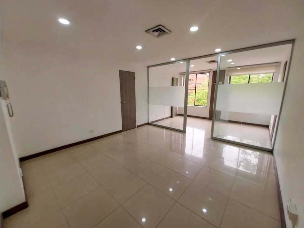 Arriendo oficina en C Empresarial sector Milla de oro el Poblado — foto 2