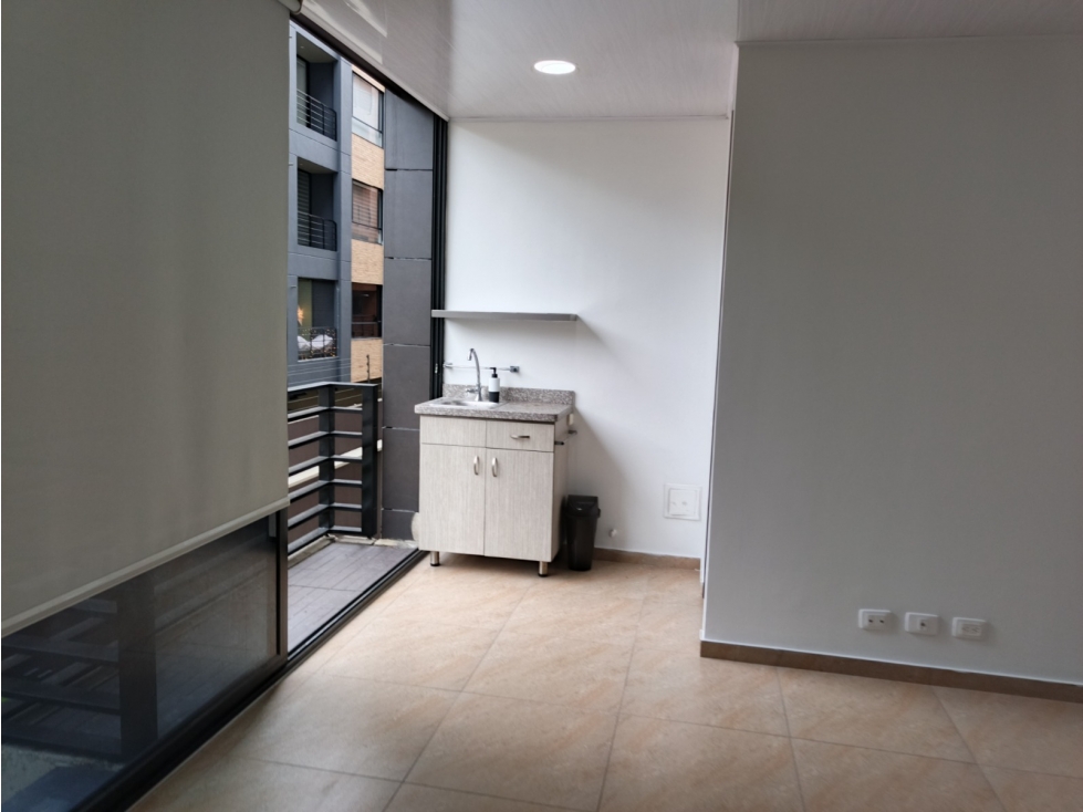 Venta Oficina sector exclusivo Bella Suiza Bogota — foto 4